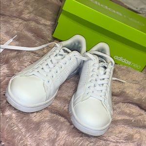 Adidas NEO Cloudfoam Advantage White Tennies